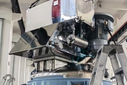 搅拌釜无尘加料仓